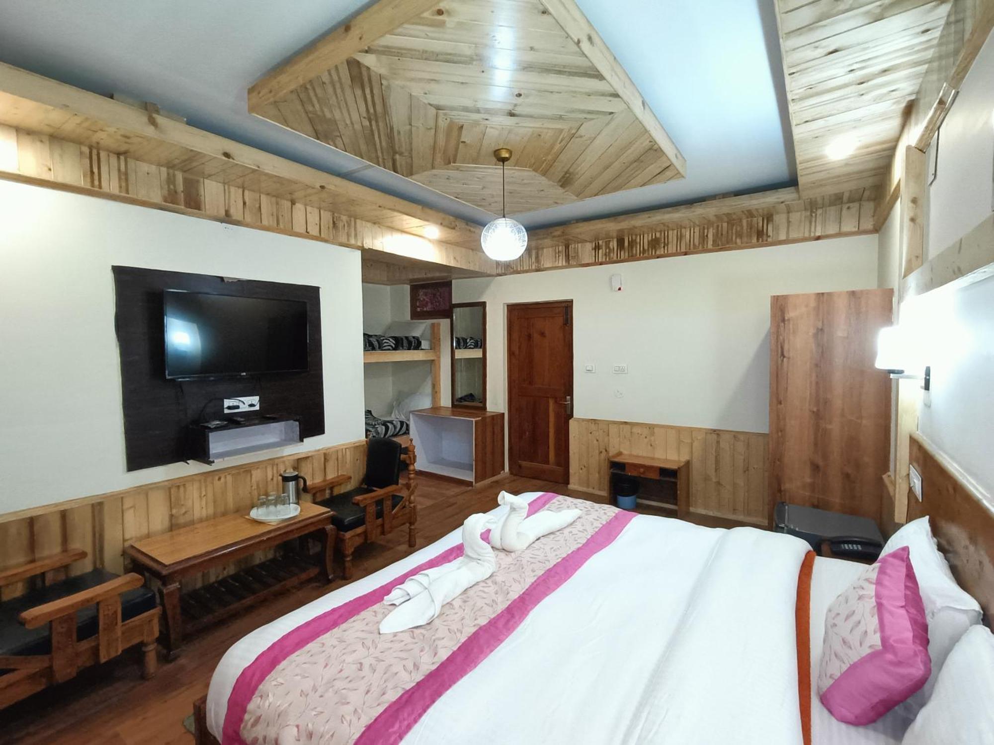Cs Shhandella Hotel — Photos 1